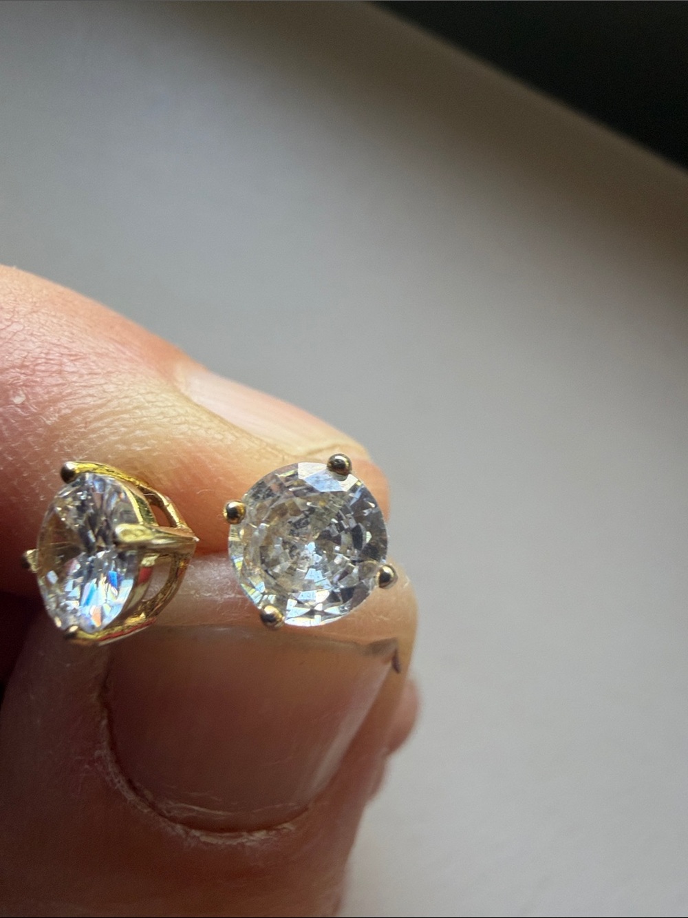 Round Clear  Stud Earrings in Gold